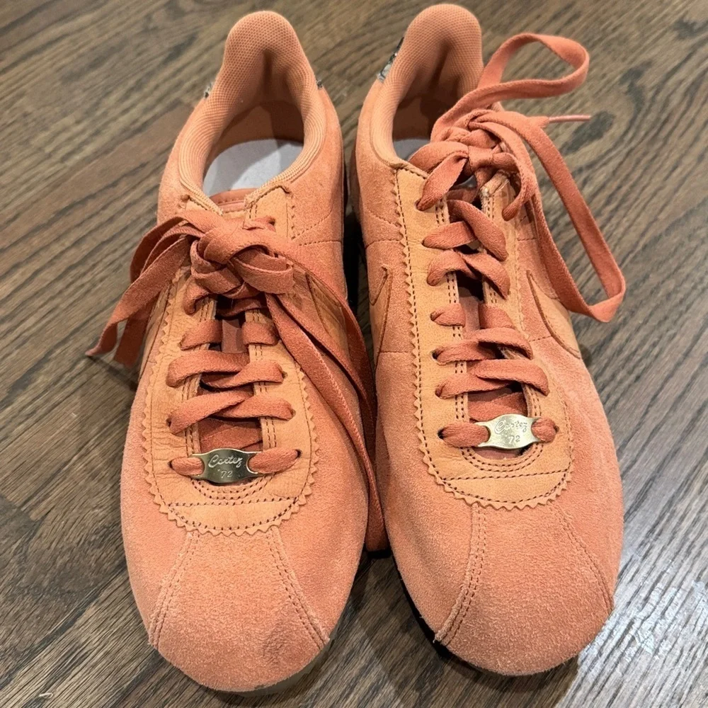 Nike classic Cortez ALC snakeskin blush 8.5